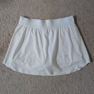 NWOT Aritzia TNA Golden MoveTech Rally Tennis Skirt Skort